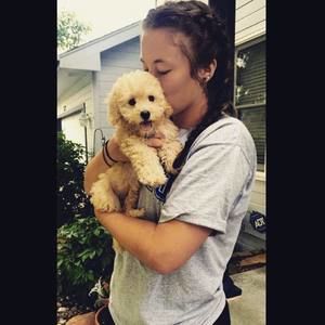 Meet your Posher, Nicole